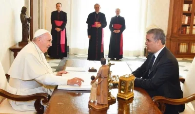 El Presidente Duque se entrevsta con el Papa Francisco.