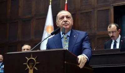 El presidente de Turquía, Recep Tayyip Erdogan, pronuncia su discurso en el Parlamento, en Ankara, Turquía.