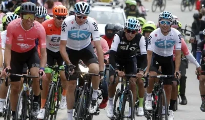 Chris Froome durante su visita a Colombia en el evento Giro de Rigo. 
