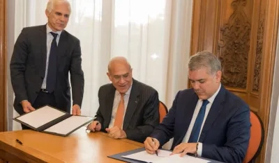 Foto oficial del encuentro del Presidente de la República, Iván Duque Márquez, y el Secretario General de la Ocde, José Ángel Gurría.