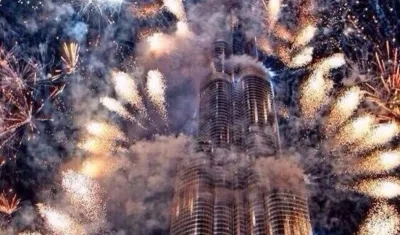 Dubai volvió a festejar con un espectáculo de fuegos artificiales en el icónico rascacielos Burj Khalifa.