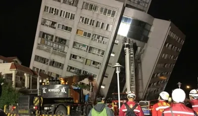 Vista de un edificio dañado tras el terremoto de 6,4 grados de magnitud en la escala de Richter, que sacudió Hualien, en la costa este de Taiwán.