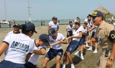 Foto de la actividad Grumete por un día de la Escuela Naval de Suboficiales ARC “Barranquilla”.