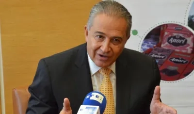 General en retiro Óscar Naranjo, vicepresidente.