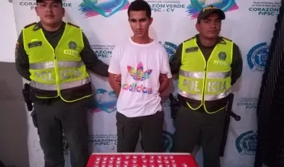 Víctor Danilo Martínez Garizábalo, de 25 años, capturado con las 100 bolsitas de base de coca.