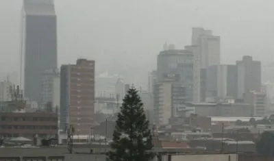 La calidad del aire en Medellín está siendo monitoreada.