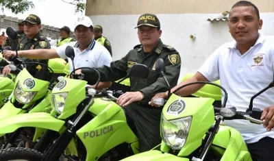 El Alcalde Efraín Bello, el Subcomandante de la Policía Metropolitana Coronel Engelbert Grijalba y el Secretario de Gobierno Manuel Andrade.