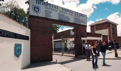 En el hospital Santa Clara de Bogotá es atendida la menor.