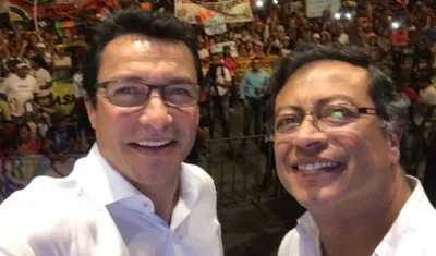 El exalcalde de Santa Marta Carlos Caicedo Omar y el candidato a la Presidencia Gustavo Petro.