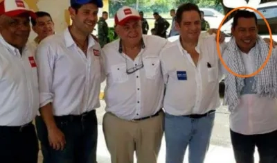 Germán Vargas Lleras junto el Alcalde de El Banco, Víctor Rangel López y otros políticos del Magdalena.