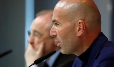Zinedine Zidane en la rueda de prensa en la que presentó renuncia.