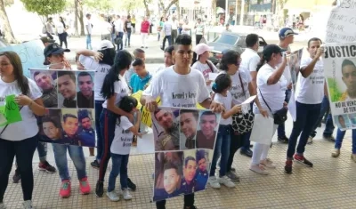 Así protestó la familia del patrullero asesinado el pasado 7 de enero en el barrio Las Trinitarias de Soledad.