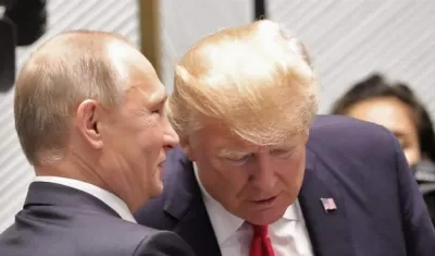 Foto de archivo del presidente de Rusia, Vladimir Putin, y Donald Trump, presidente de los Estados Unidos.