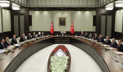 Recep Tayyip Erdogan en su primera reunión presidencial. 