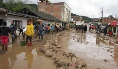 Tras las fuertes lluvias que se registraron desde la noche del sábado y hasta horas de la madrugada en el municipio de Mocoa