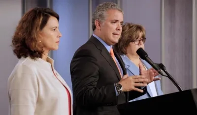 La Ministra del Interior, Nancy Gutiérrez; el Presidente Iván Duque y la Ministra de Justicia, Gloria Borrero. 