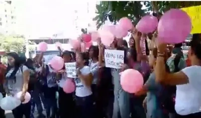 Así protestaron las estudiantes de la Universidad Simón Bolívar reclamando seguridad para las mujeres.