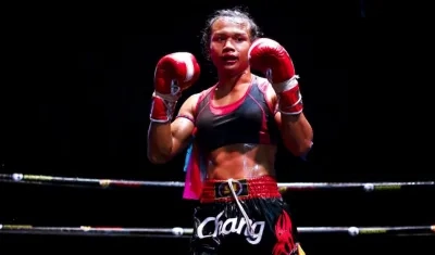 Nong Rose, peladora de Muay Thai. 