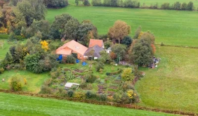 Esta es la granja en Holanda, donde estaba oculta la familia.