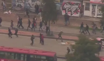 Primeros enfrentamientos entre Esmad y manifestantes en Bogotá