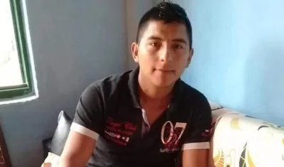 Jimmy Alberto Pacue fue asesinado delante de su esposa e hijo.