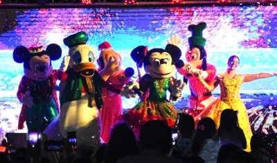 Personajes de Disney en escena.