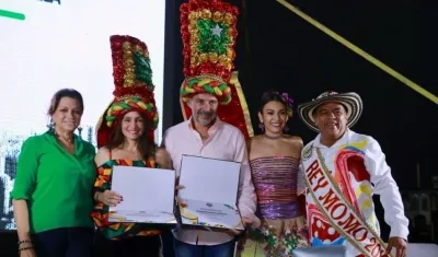 Carla Celia, Katia Nule, Juan José Jaramillo, Carolina Segebre y Freddy Cervantes.