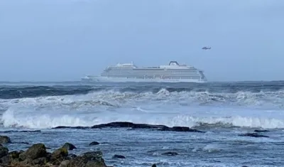 El crucero Viking Sky está evacuando a sus pasajeros.