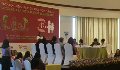 Instituto Nacional de la Mujer de Honduras realizó el foro.