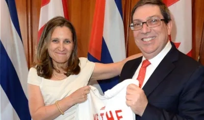 La ministra de Asuntos Exteriores de Canadá, Chrystia Freeland, y el canciller cubano Bruno Rodríguez.