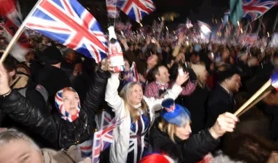 Mucha gente celebró la "nueva era" que inicia esta noche el país al abandonar la Unión Europea (UE).