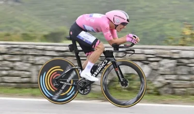 Joao Almeida, líder del Giro de Italia. 