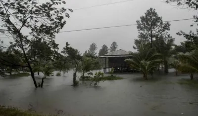 Inundaciones en Islas Caimán. 