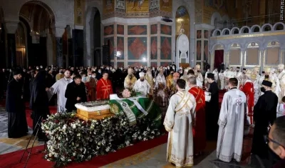 Funeral por el patriarca Irineo I, fallecido por Covid-19.