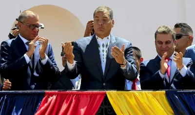 Expresidente de Ecuador, Rafael Correa (c).