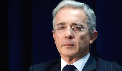 Álvaro Uribe, senador.