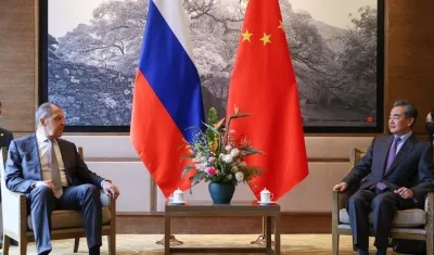 Ministro de Asuntos Exteriores de Rusia y China.