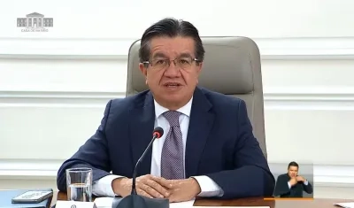 Fernando Ruíz, Ministro de Salud.