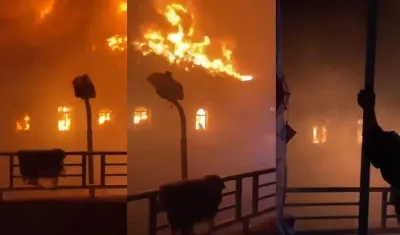 Las llamas consumiendo el Palacio de Justicia de Tuluá en el paro nacional.