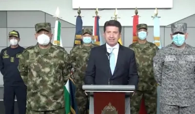 El Ministro de Defensa, Diego Molano, explicando los alcances del operativo.