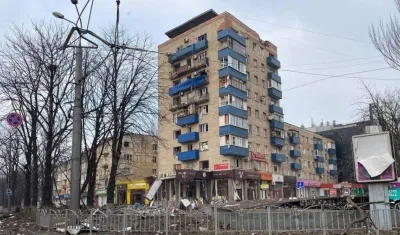 Un edificio de Mariúpol bombardeado por el ejército ruso.