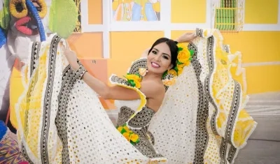 Paula Sarmiento, reina del Carnaval de la 44.
