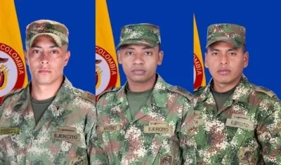 Álvaro Andrés Torres Palomino, Enairo Luis Martínez Arciria y Sebastián Enrique Espitia Fuentes, los soldados fallecidos.