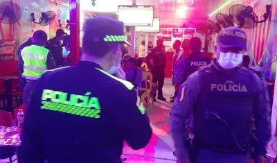 Policía durante los operativos de control en Soledad. 