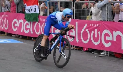 Simon Yates durante la crono del Giro Italia. 