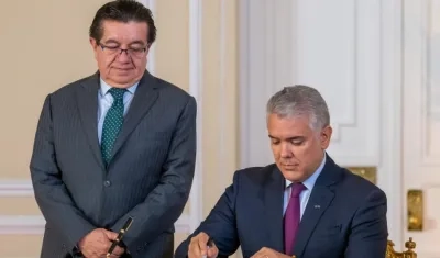 El MinSalud Fernando Ruiz y el Presidente Duque.