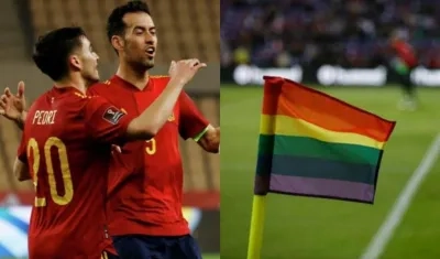 Selección España y bandera LGTBI. 