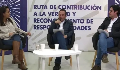 Hugo Aguilar, centro, de sus declaraciones a la Comisión de la Verdad.
