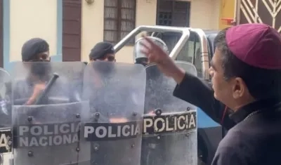 Álvarez ha sido acusado por las autoridades de "intentar organizar grupos violentos".