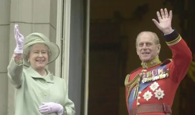 La reina Isabel II y el Duque de Edimburgo 